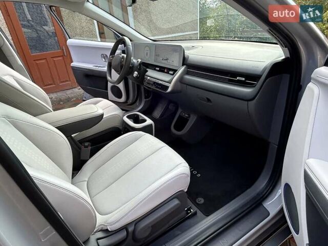 Сірий Хендай Ioniq 5, об'ємом двигуна 0 л та пробігом 30 тис. км за 25900 $, фото 21 на Automoto.ua