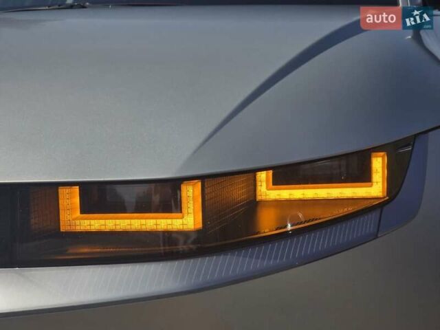 Серый Хендай Ioniq 5, объемом двигателя 0 л и пробегом 54 тыс. км за 34499 $, фото 16 на Automoto.ua