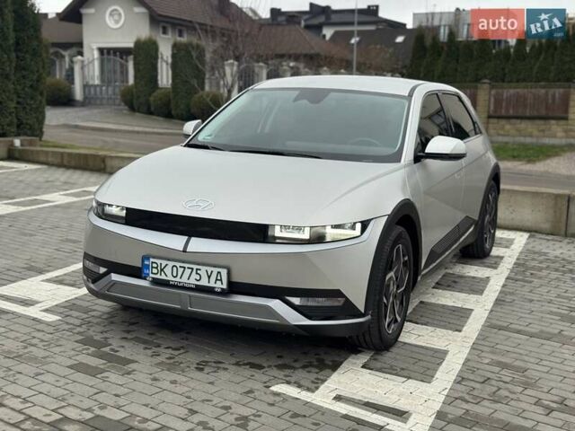 Сірий Хендай Ioniq 5, об'ємом двигуна 0 л та пробігом 11 тис. км за 30999 $, фото 2 на Automoto.ua