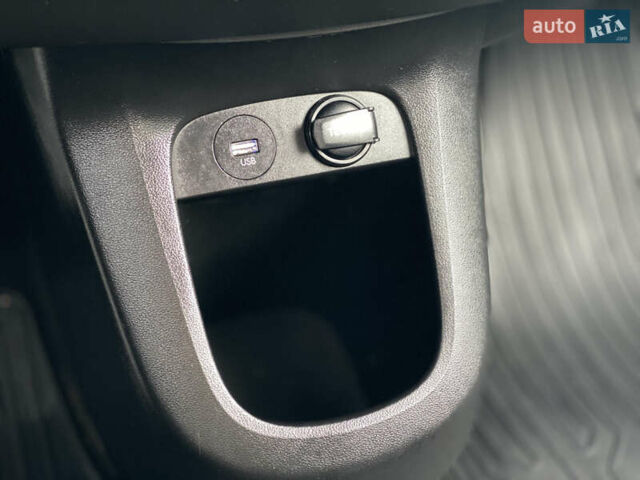 Серый Хендай Ioniq 5, объемом двигателя 0 л и пробегом 130 тыс. км за 28200 $, фото 68 на Automoto.ua