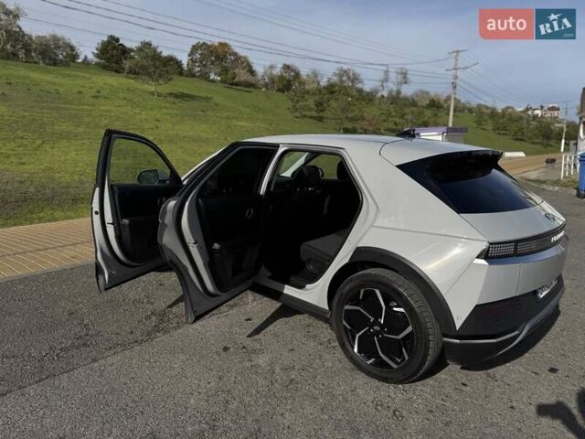 Серый Хендай Ioniq 5, объемом двигателя 0 л и пробегом 57 тыс. км за 25800 $, фото 13 на Automoto.ua