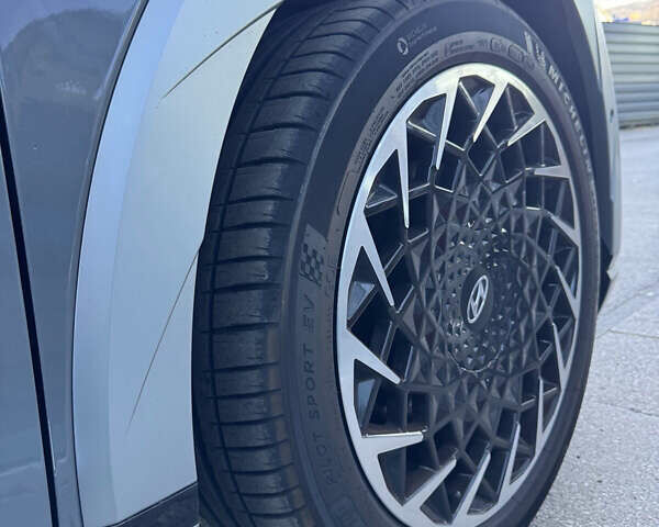 Сірий Хендай Ioniq 5, об'ємом двигуна 0 л та пробігом 93 тис. км за 28200 $, фото 17 на Automoto.ua