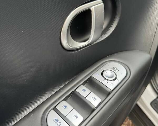 Сірий Хендай Ioniq 5, об'ємом двигуна 0 л та пробігом 120 тис. км за 21300 $, фото 24 на Automoto.ua