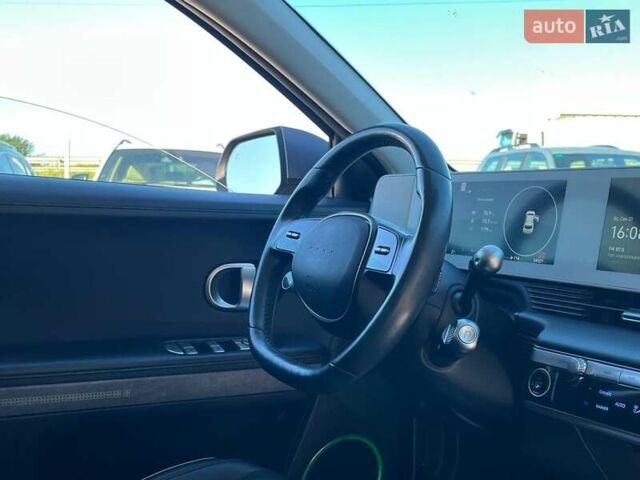 Серый Хендай Ioniq 5, объемом двигателя 0 л и пробегом 34 тыс. км за 26740 $, фото 13 на Automoto.ua