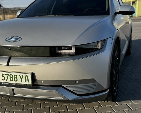 Серый Хендай Ioniq 5, объемом двигателя 0 л и пробегом 14 тыс. км за 33888 $, фото 5 на Automoto.ua