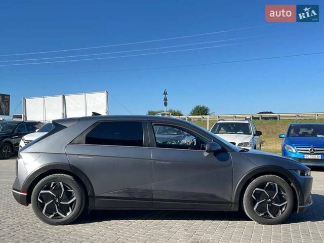 Серый Хендай Ioniq 5, объемом двигателя 0 л и пробегом 34 тыс. км за 26740 $, фото 10 на Automoto.ua