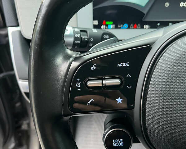 Серый Хендай Ioniq 5, объемом двигателя 0 л и пробегом 108 тыс. км за 26800 $, фото 35 на Automoto.ua
