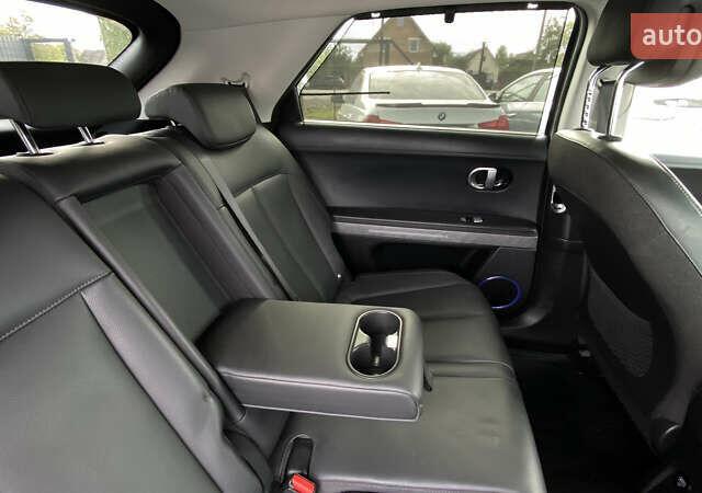 Серый Хендай Ioniq 5, объемом двигателя 0 л и пробегом 130 тыс. км за 28200 $, фото 100 на Automoto.ua