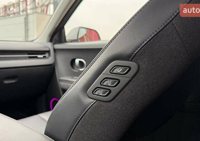 Серый Хендай Ioniq 5, объемом двигателя 0 л и пробегом 47 тыс. км за 29500 $, фото 65 на Automoto.ua