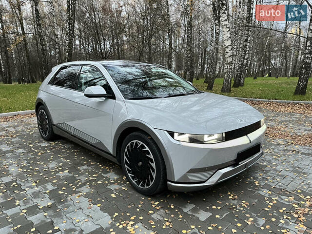 Серый Хендай Ioniq 5, объемом двигателя 0 л и пробегом 66 тыс. км за 30800 $, фото 2 на Automoto.ua