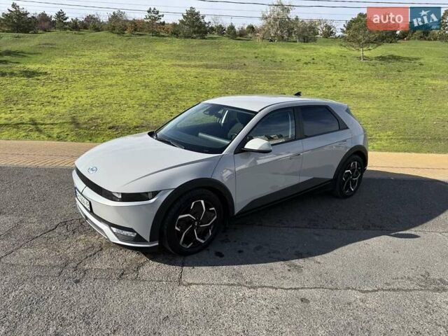 Серый Хендай Ioniq 5, объемом двигателя 0 л и пробегом 57 тыс. км за 25800 $, фото 9 на Automoto.ua