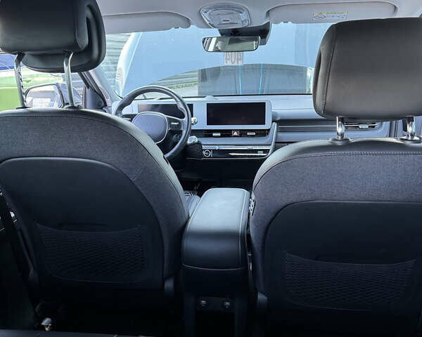 Сірий Хендай Ioniq 5, об'ємом двигуна 0 л та пробігом 93 тис. км за 28200 $, фото 10 на Automoto.ua