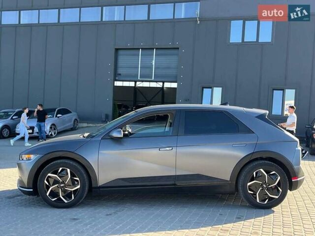 Серый Хендай Ioniq 5, объемом двигателя 0 л и пробегом 34 тыс. км за 26740 $, фото 6 на Automoto.ua