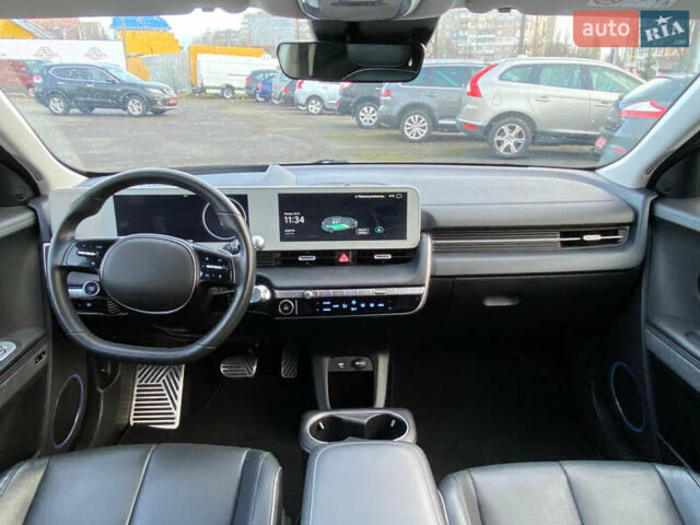 Серый Хендай Ioniq 5, объемом двигателя 0 л и пробегом 115 тыс. км за 26350 $, фото 24 на Automoto.ua