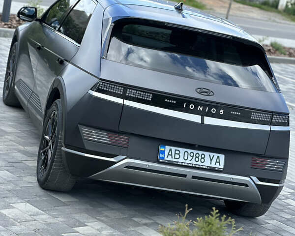Серый Хендай Ioniq 5, объемом двигателя 0 л и пробегом 64 тыс. км за 20500 $, фото 4 на Automoto.ua