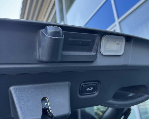 Сірий Хендай Ioniq 5, об'ємом двигуна 0 л та пробігом 93 тис. км за 28200 $, фото 8 на Automoto.ua