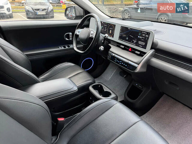 Серый Хендай Ioniq 5, объемом двигателя 0 л и пробегом 108 тыс. км за 26800 $, фото 22 на Automoto.ua