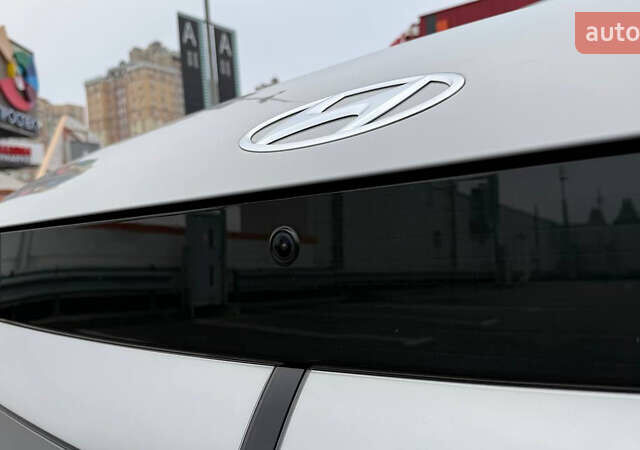 Серый Хендай Ioniq 5, объемом двигателя 0 л и пробегом 47 тыс. км за 29500 $, фото 23 на Automoto.ua