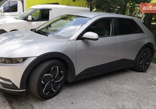Сірий Хендай Ioniq 5, об'ємом двигуна 0 л та пробігом 68 тис. км за 24300 $, фото 28 на Automoto.ua