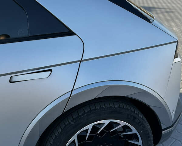 Серый Хендай Ioniq 5, объемом двигателя 0 л и пробегом 25 тыс. км за 30900 $, фото 12 на Automoto.ua