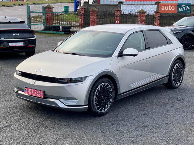 Серый Хендай Ioniq 5, объемом двигателя 0 л и пробегом 115 тыс. км за 26350 $, фото 4 на Automoto.ua