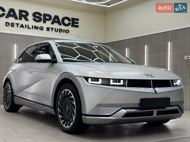 Сірий Хендай Ioniq 5, об'ємом двигуна 0 л та пробігом 59 тис. км за 30900 $, фото 3 на Automoto.ua