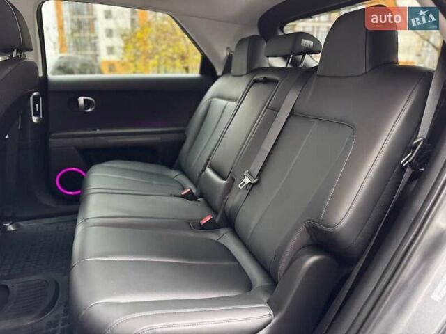 Сірий Хендай Ioniq 5, об'ємом двигуна 0 л та пробігом 43 тис. км за 28900 $, фото 44 на Automoto.ua