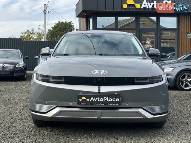 Серый Хендай Ioniq 5, объемом двигателя 0 л и пробегом 130 тыс. км за 28200 $, фото 12 на Automoto.ua