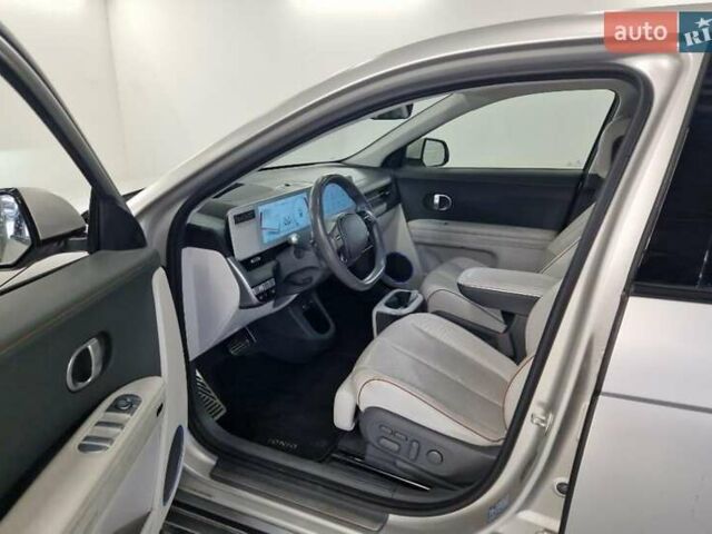 Серый Хендай Ioniq 5, объемом двигателя 0 л и пробегом 62 тыс. км за 31700 $, фото 14 на Automoto.ua