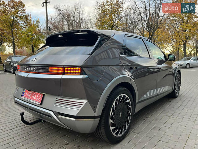 Серый Хендай Ioniq 5, объемом двигателя 0 л и пробегом 108 тыс. км за 26800 $, фото 5 на Automoto.ua