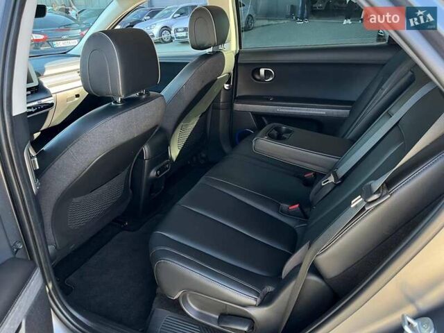 Серый Хендай Ioniq 5, объемом двигателя 0 л и пробегом 34 тыс. км за 26740 $, фото 27 на Automoto.ua
