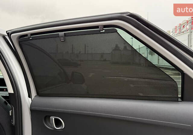 Серый Хендай Ioniq 5, объемом двигателя 0 л и пробегом 47 тыс. км за 29500 $, фото 79 на Automoto.ua