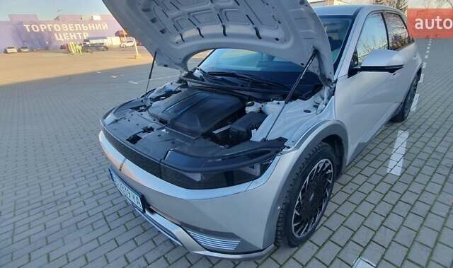 Серый Хендай Ioniq 5, объемом двигателя 0 л и пробегом 58 тыс. км за 34999 $, фото 14 на Automoto.ua