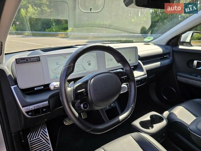 Серый Хендай Ioniq 5, объемом двигателя 0 л и пробегом 54 тыс. км за 34499 $, фото 54 на Automoto.ua