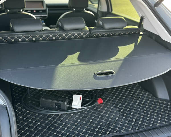 Серый Хендай Ioniq 5, объемом двигателя 0 л и пробегом 25 тыс. км за 30900 $, фото 57 на Automoto.ua