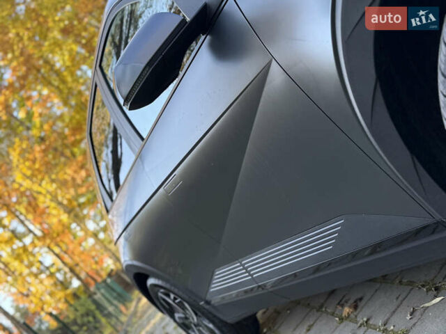 Серый Хендай Ioniq 5, объемом двигателя 0 л и пробегом 151 тыс. км за 21450 $, фото 34 на Automoto.ua