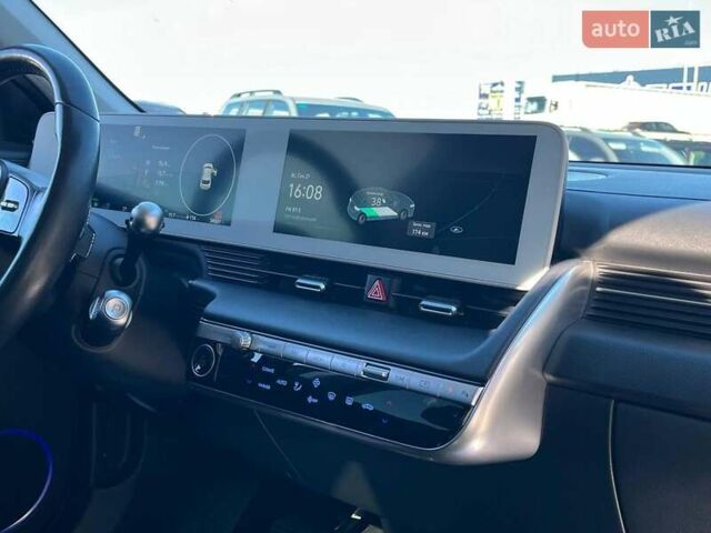 Серый Хендай Ioniq 5, объемом двигателя 0 л и пробегом 34 тыс. км за 26740 $, фото 14 на Automoto.ua