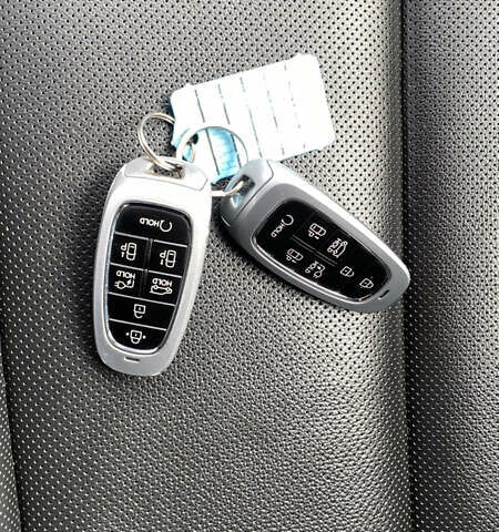 Серый Хендай Ioniq 5, объемом двигателя 0 л и пробегом 130 тыс. км за 28200 $, фото 8 на Automoto.ua