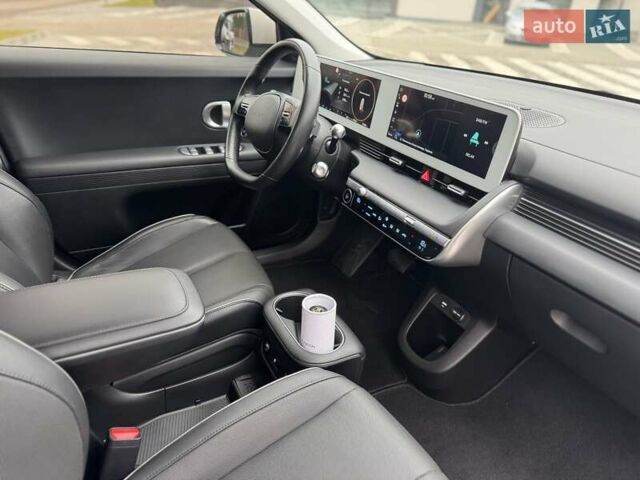 Сірий Хендай Ioniq 5, об'ємом двигуна 0 л та пробігом 11 тис. км за 30999 $, фото 19 на Automoto.ua