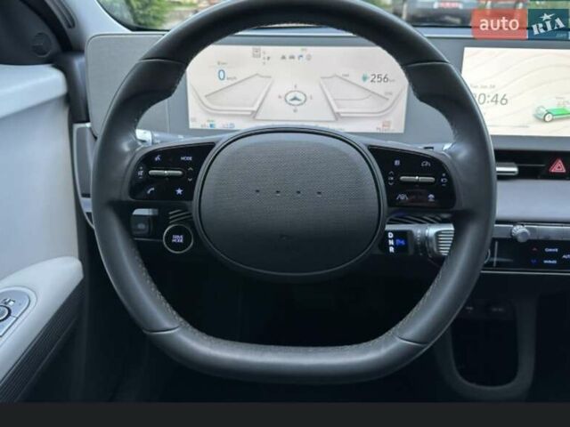 Серый Хендай Ioniq 5, объемом двигателя 0 л и пробегом 68 тыс. км за 24000 $, фото 18 на Automoto.ua