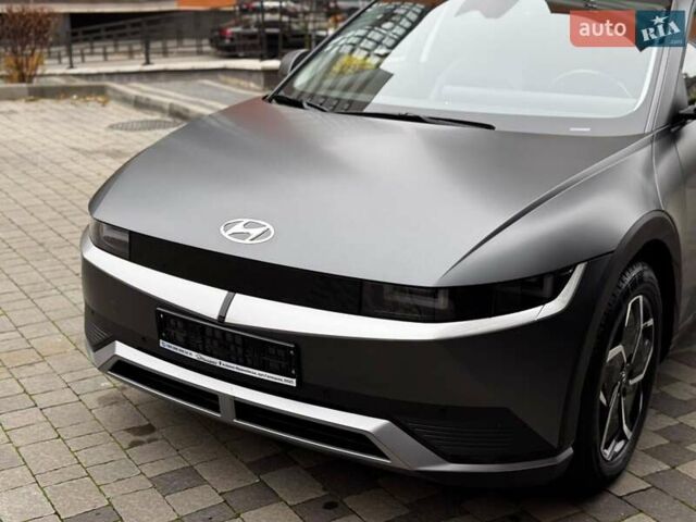 Сірий Хендай Ioniq 5, об'ємом двигуна 0 л та пробігом 43 тис. км за 28900 $, фото 23 на Automoto.ua