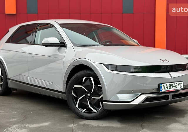 Серый Хендай Ioniq 5, объемом двигателя 0 л и пробегом 47 тыс. км за 29500 $, фото 3 на Automoto.ua