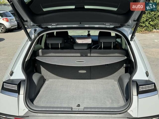 Сірий Хендай Ioniq 5, об'ємом двигуна 0 л та пробігом 38 тис. км за 34199 $, фото 16 на Automoto.ua