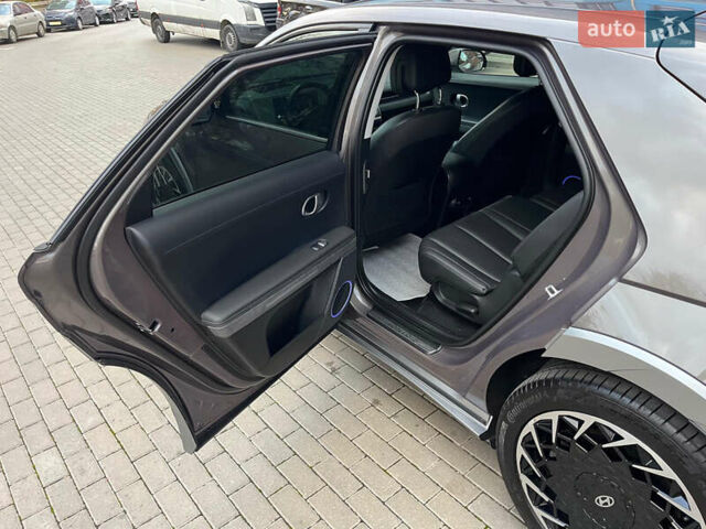 Серый Хендай Ioniq 5, объемом двигателя 0 л и пробегом 108 тыс. км за 26800 $, фото 16 на Automoto.ua