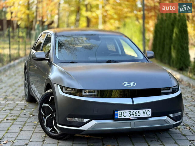 Серый Хендай Ioniq 5, объемом двигателя 0 л и пробегом 151 тыс. км за 21450 $, фото 4 на Automoto.ua