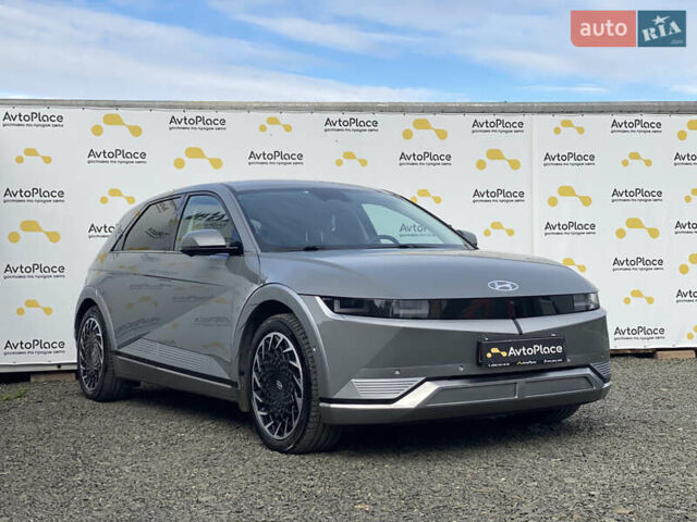 Серый Хендай Ioniq 5, объемом двигателя 0 л и пробегом 130 тыс. км за 28200 $, фото 181 на Automoto.ua