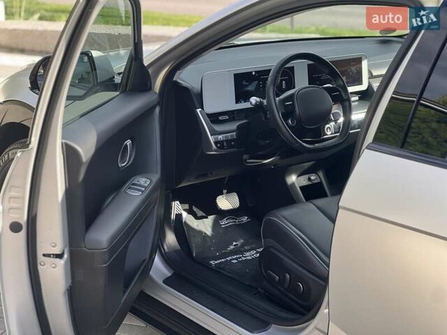 Сірий Хендай Ioniq 5, об'ємом двигуна 0 л та пробігом 11 тис. км за 33999 $, фото 35 на Automoto.ua