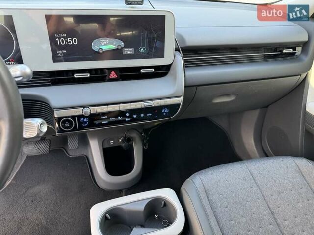 Сірий Хендай Ioniq 5, об'ємом двигуна 0 л та пробігом 38 тис. км за 34199 $, фото 15 на Automoto.ua