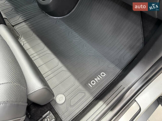 Сірий Хендай Ioniq 5, об'ємом двигуна 0 л та пробігом 59 тис. км за 30900 $, фото 84 на Automoto.ua