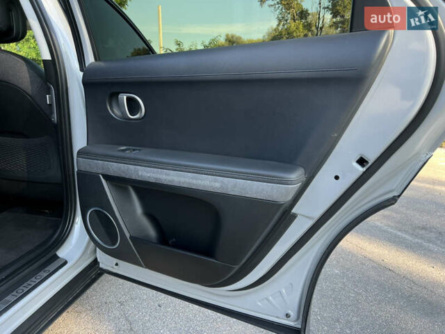 Серый Хендай Ioniq 5, объемом двигателя 0 л и пробегом 70 тыс. км за 27500 $, фото 16 на Automoto.ua